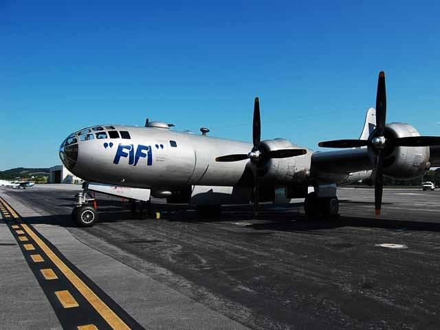 b29 bomber pictures