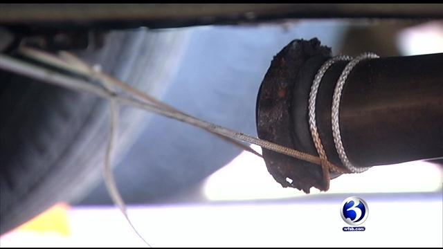 Suspects steal catalytic converters from parked cars